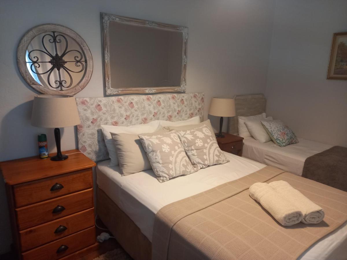 Carmel Villa B&B Or Self-Catering Calvinia 外观 照片