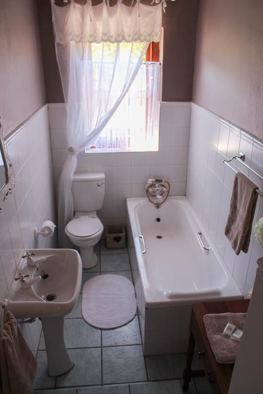 Carmel Villa B&B Or Self-Catering Calvinia 外观 照片