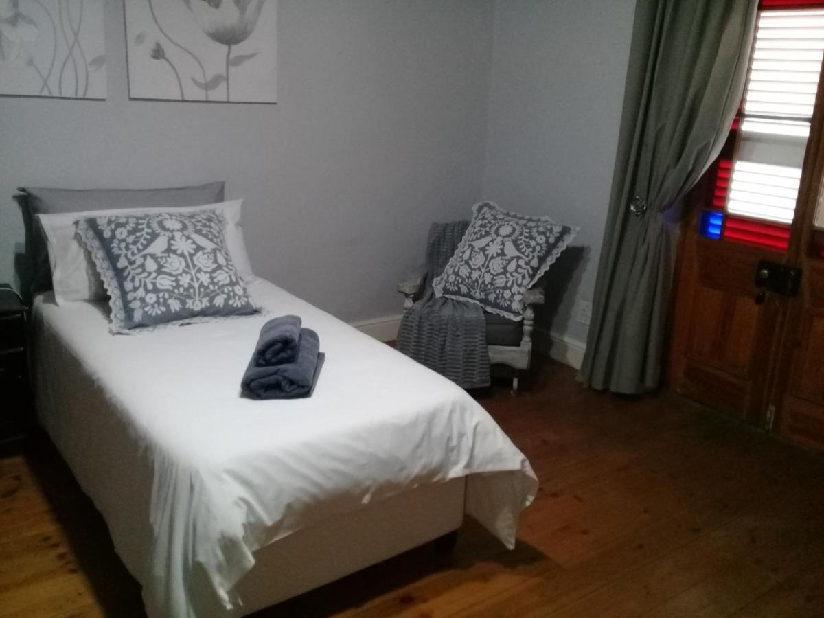Carmel Villa B&B Or Self-Catering Calvinia 外观 照片
