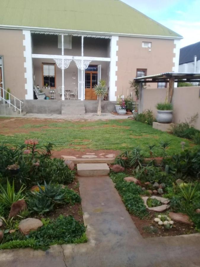 Carmel Villa B&B Or Self-Catering Calvinia 外观 照片